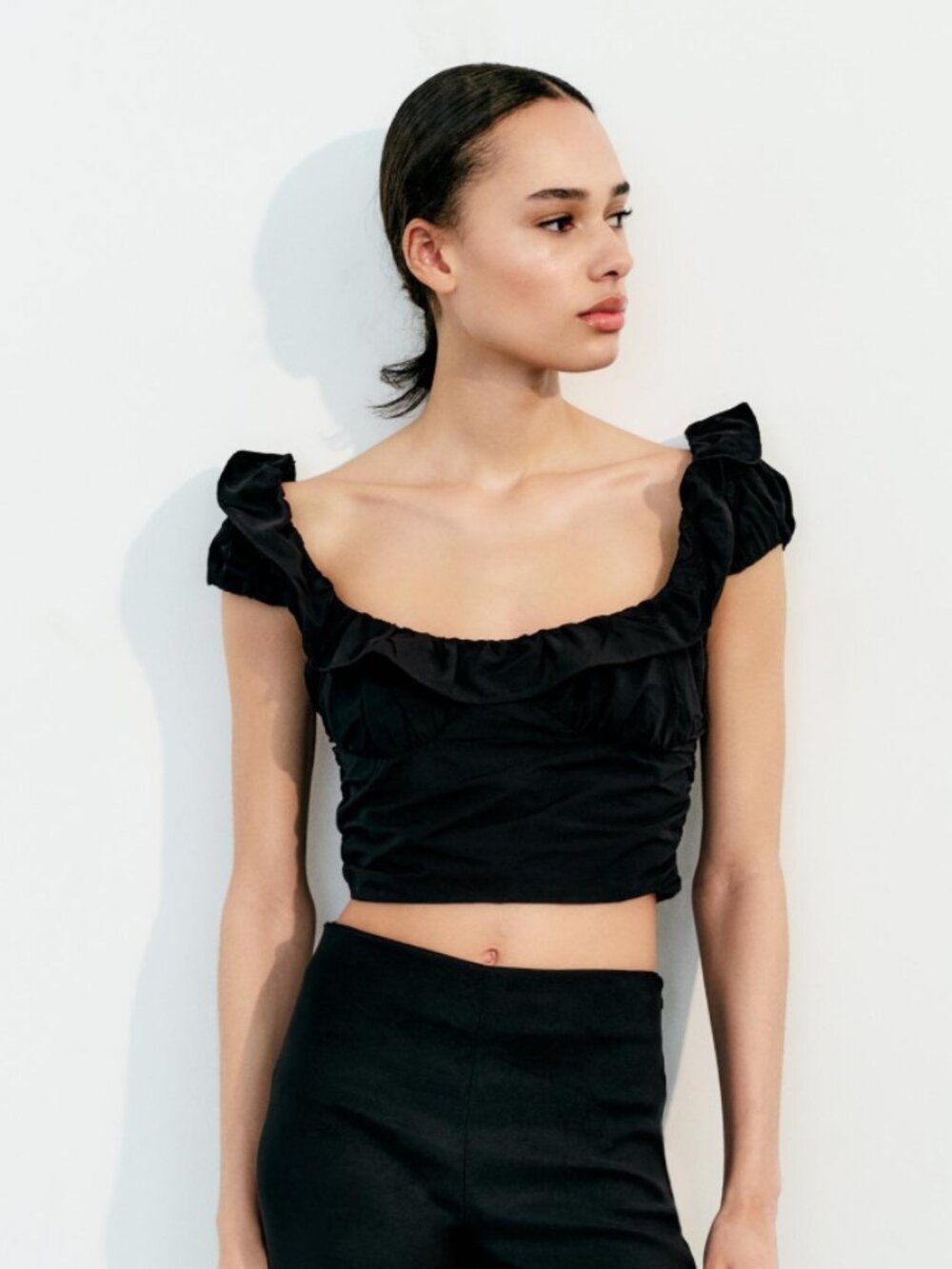 NWT Zara Off The Shoulder Cropped Top Black XS Ruffle Puff Sleeve Blouse